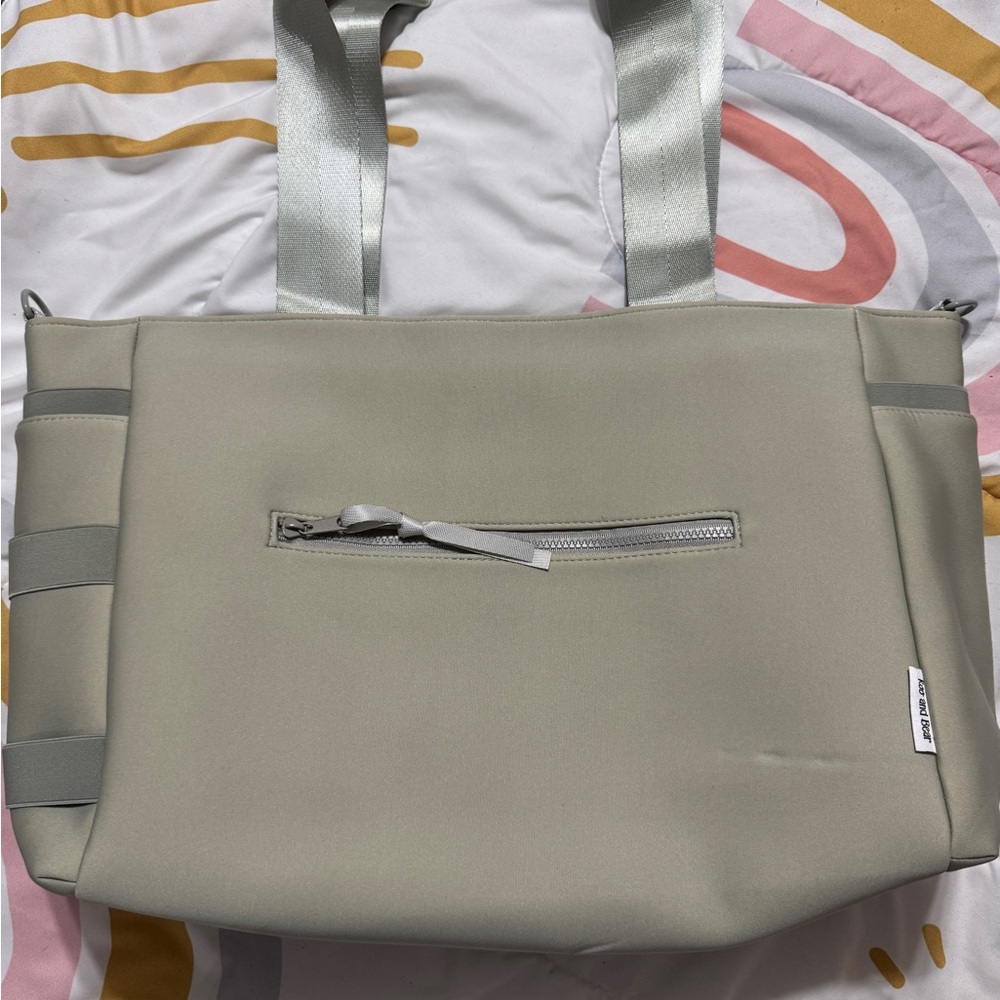 Roo and Bear Stylish Gray Tote Bag